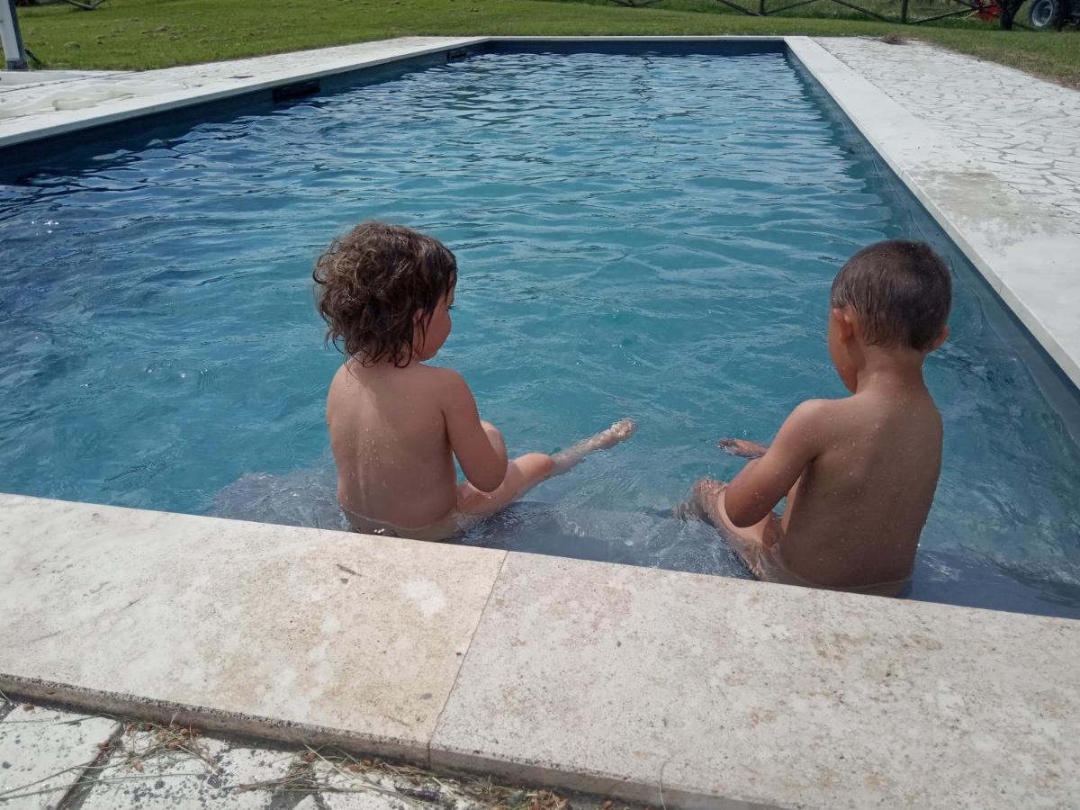 Agriturismo Riparossa アッレローナ エクステリア 写真