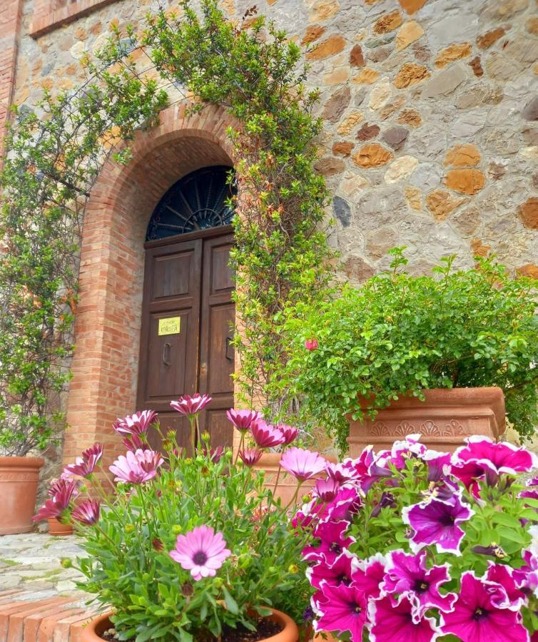 Agriturismo Riparossa アッレローナ エクステリア 写真