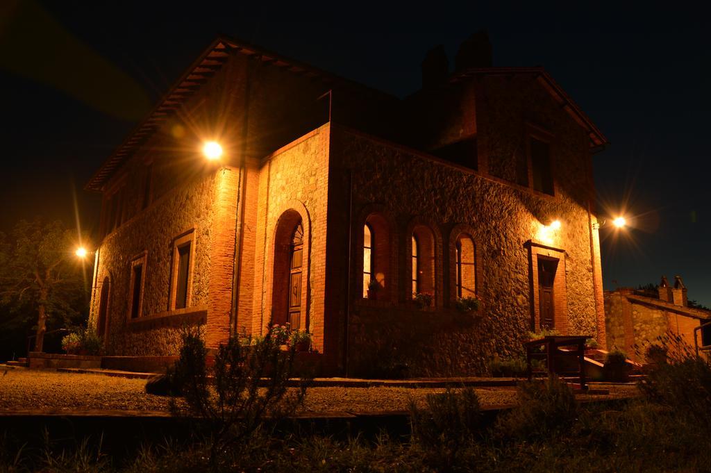 Agriturismo Riparossa アッレローナ エクステリア 写真